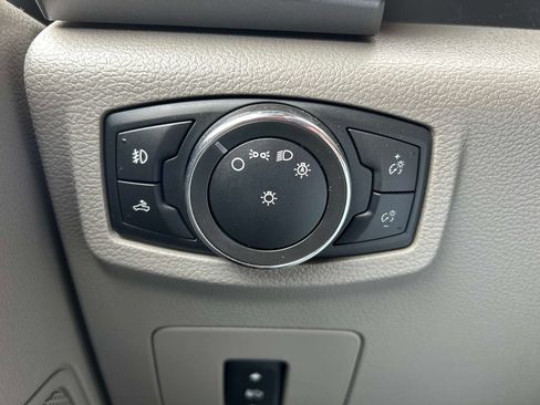 Used 2016 Ford F150 XLT w/ Equipment Group 302A Luxury AWD/4WD image 25