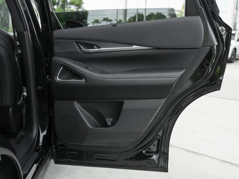 Certified 2026 INFINITI QX60 Luxe w/ Cargo Package FWD image 32