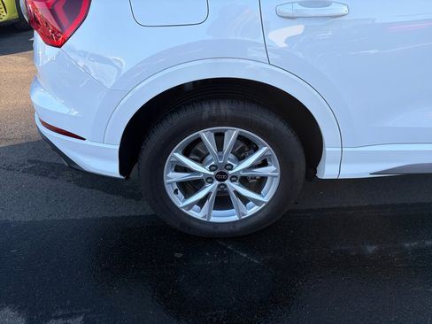 Certified 2025 Audi Q3 2.0T Premium Plus w/ Premium Plus Package image 23