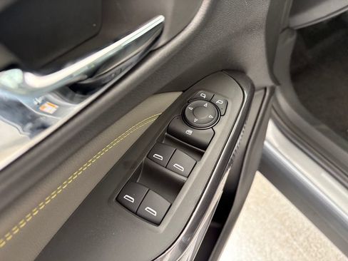 New 2026 Chevrolet Trax ACTIV w/ Sunroof Package FWD image 30