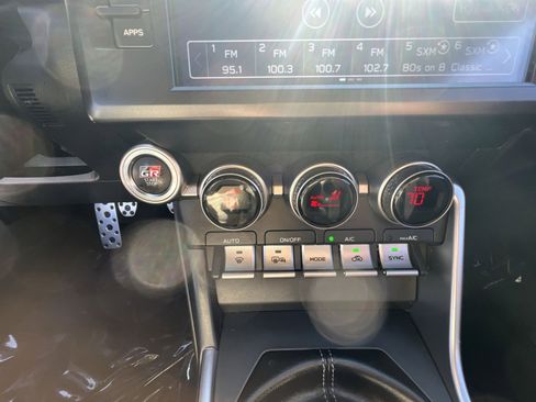 Used 2023 Toyota GR86 Premium image 20