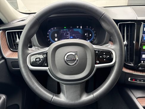 Certified 2023 Volvo XC60 B5 Ultimate w/ Climate Package image 17