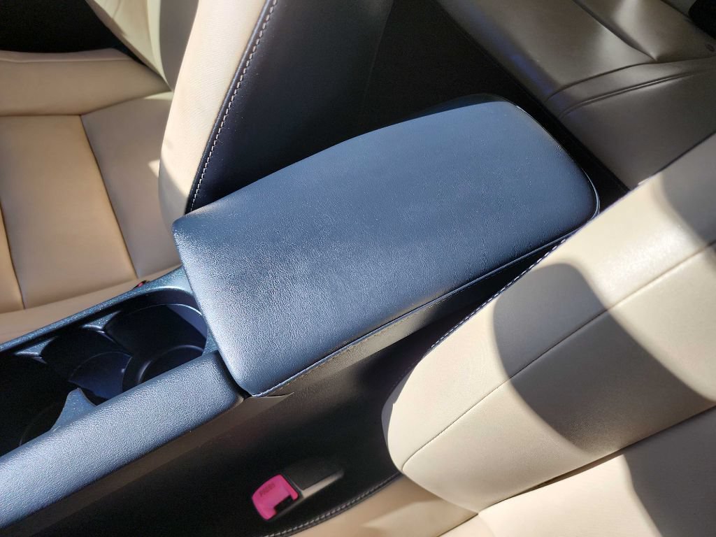 Used 2015 Lexus CT 200h w/ Seat Comfort Package FWD image 29