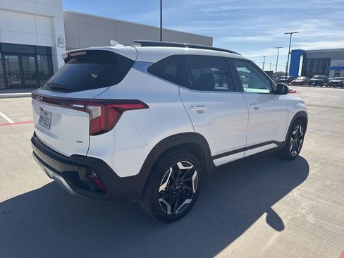 Used 2026 Kia Seltos SX w/ SX Sunroof Package image 4