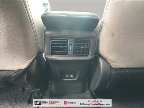 Used 2021 Toyota RAV4 XLE image 14