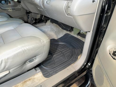 Used 1995 GMC Yukon SLE image 67