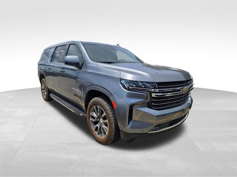 Used 2022 Chevrolet Suburban LT w/ LT Signature Plus Package RWD image 14