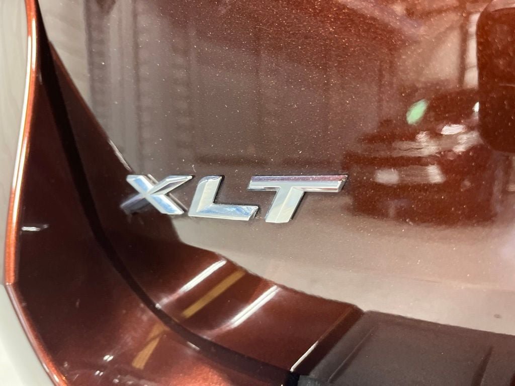 Used 2020 Ford Explorer XLT w/ Comfort Package AWD/4WD image 39