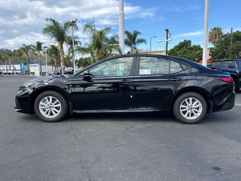 New 2026 Toyota Camry LE FWD image 7