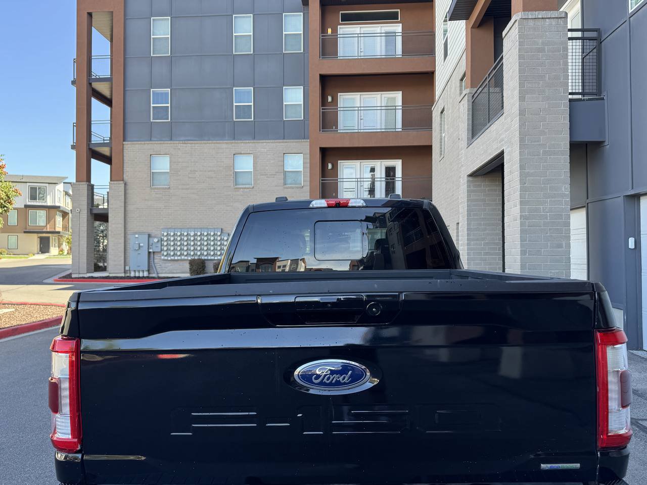 Used 2021 Ford F150 Lariat AWD/4WD image 5
