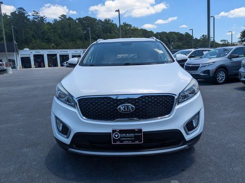 Used 2017 Kia Sorento EX AWD/4WD image 2