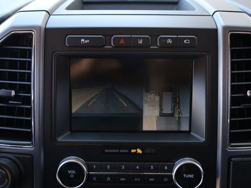 Used 2018 Ford Expedition Platinum RWD image 22