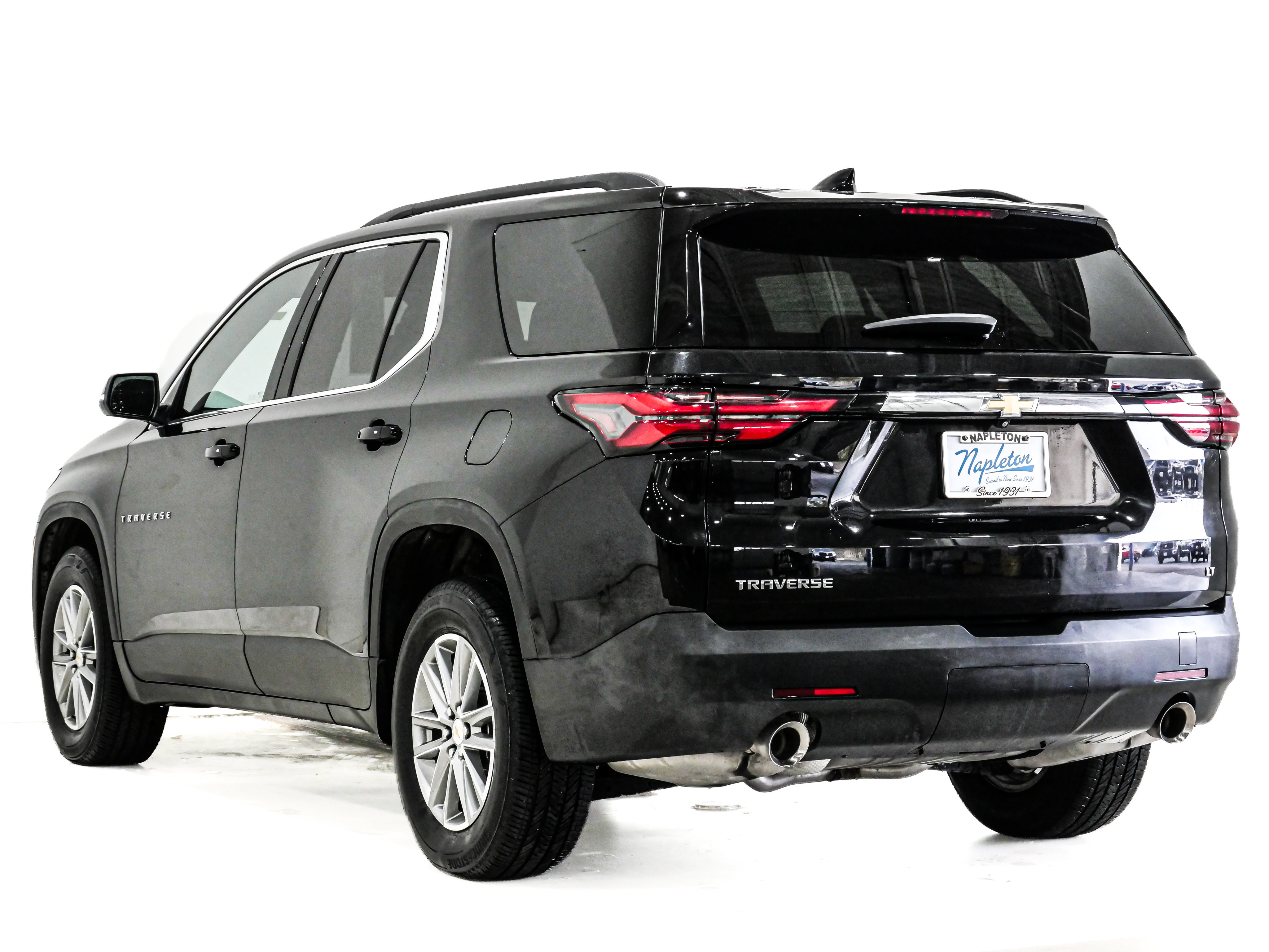 Used 2023 Chevrolet Traverse LT FWD image 8