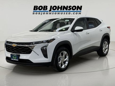 Certified 2025 Chevrolet Trax LS w/ LS Convenience Package image 7