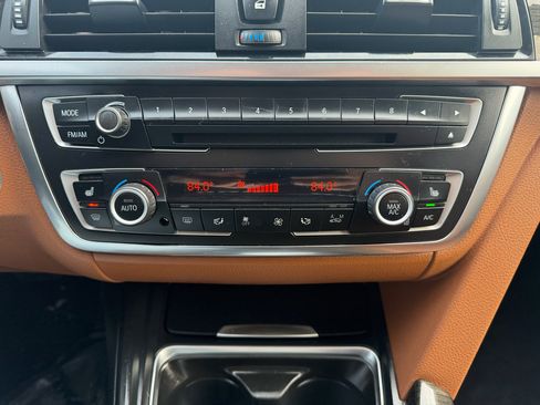 Used 2015 BMW 320i xDrive Sedan image 12