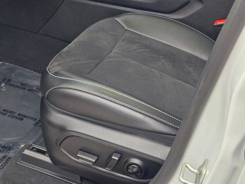 Certified 2024 Jeep Grand Cherokee L Altitude image 24