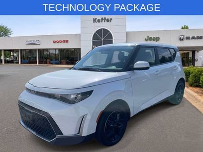 Used 2023 Kia Soul LX w/ LX Technology Package