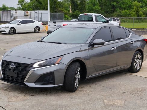 Used 2023 Nissan Altima 2.5 S FWD image 23