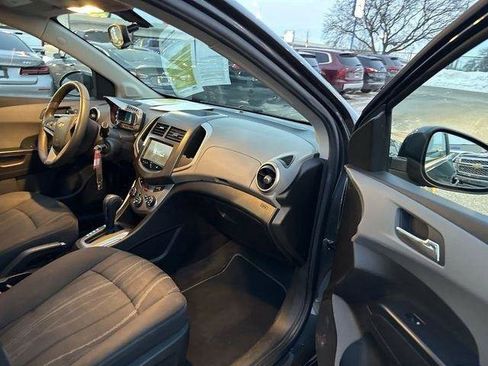 Used 2016 Chevrolet Sonic LT FWD image 25