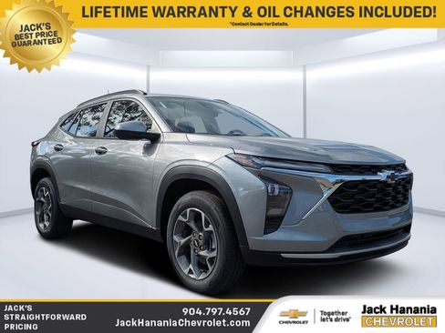 New 2026 Chevrolet Trax LT w/ Sunroof Package FWD image 1