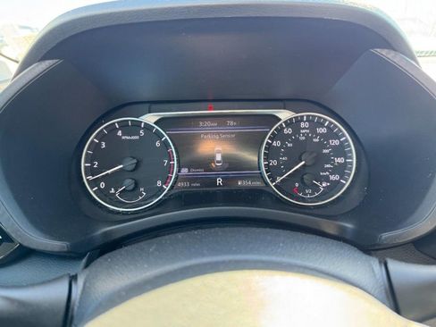 Used 2025 Nissan Sentra SR w/ SR Premium Package image 23