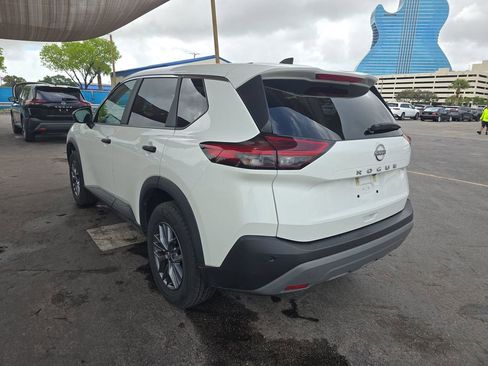 Used 2023 Nissan Rogue S image 4