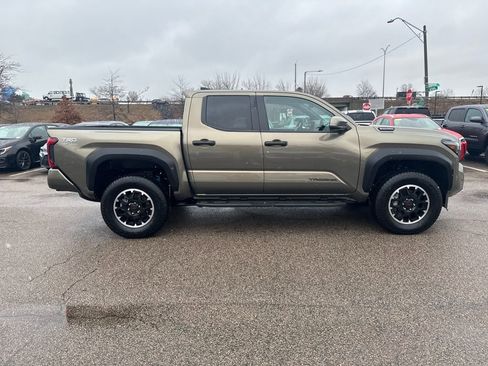 Used 2025 Toyota Tacoma TRD Off-Road w/ TRD Off Road Upgrade Package image 7