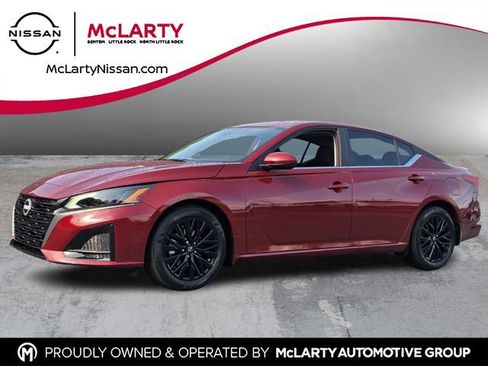 New 2026 Nissan Altima 2.5 SV FWD image 1