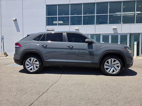 Certified 2023 Volkswagen Atlas Cross Sport SE AWD/4WD image 3