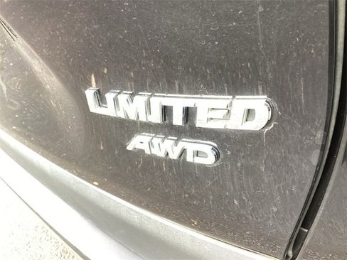 Used 2023 Toyota RAV4 Limited image 33