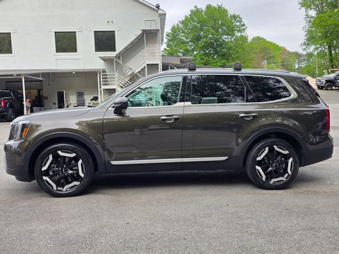 Used 2023 Kia Telluride S image 4