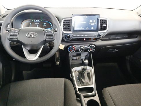 New 2025 Hyundai Venue SEL image 10