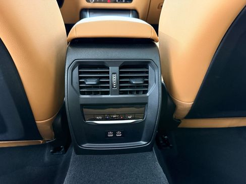 Certified 2025 BMW 330i Sedan RWD image 24