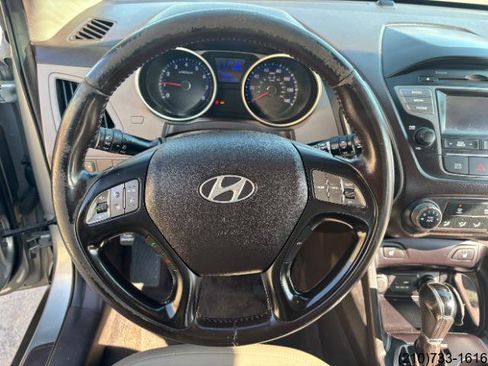 Used 2015 Hyundai Tucson SE image 18
