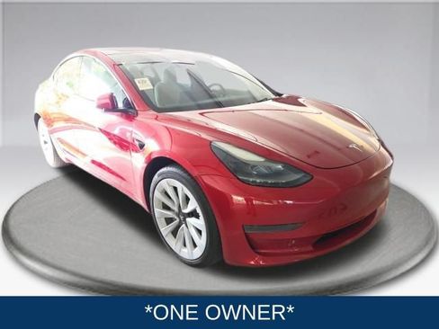 Used 2023 Tesla Model 3 Standard Range RWD image 2