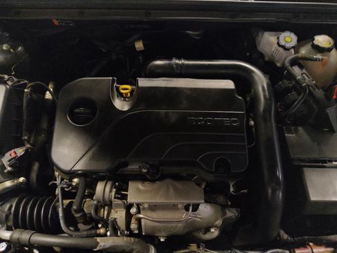 Used 2023 Chevrolet Malibu LS FWD image 30