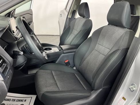 Used 2024 Nissan Rogue SV FWD image 19