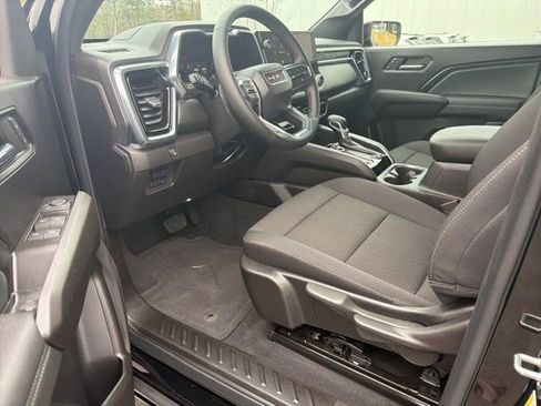 Used 2024 GMC Canyon Elevation w/ Convenience Package image 19