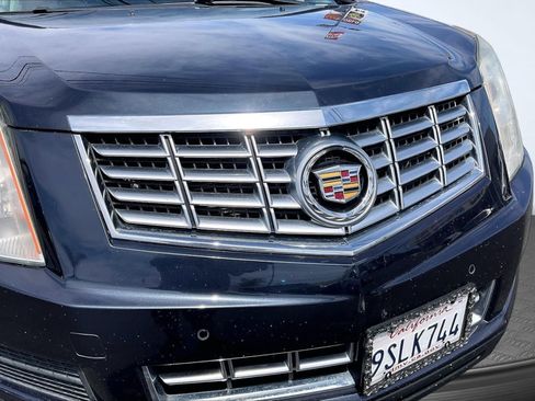 Used 2016 Cadillac SRX Luxury w/ Driver Awareness Package FWD image 28