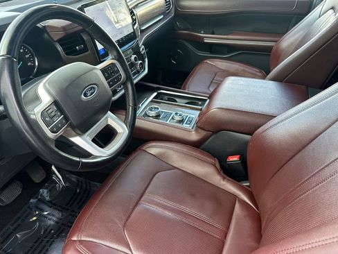 Used 2022 Ford Expedition Max Limited image 9