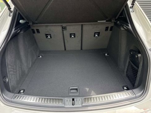 Certified 2025 Porsche Macan Turbo AWD/4WD image 16