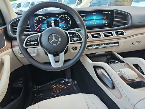 Used 2021 Mercedes-Benz GLE 350 4MATIC image 16