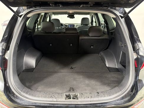 Used 2019 Hyundai Santa Fe SE FWD image 18