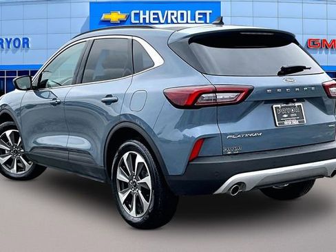 Used 2025 Ford Escape Platinum image 4