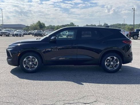 Used 2025 Chevrolet Blazer LT AWD/4WD image 7