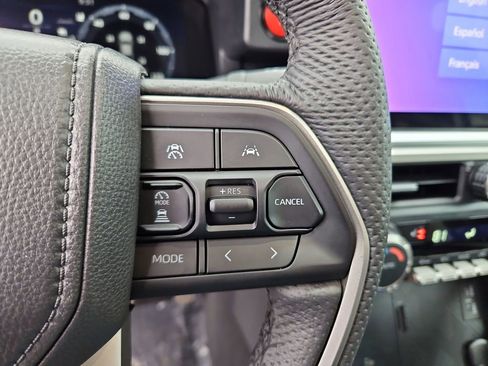 Used 2025 Toyota Tacoma TRD Off-Road image 12