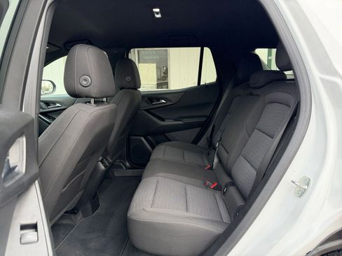 Used 2025 Chevrolet Equinox LT image 24