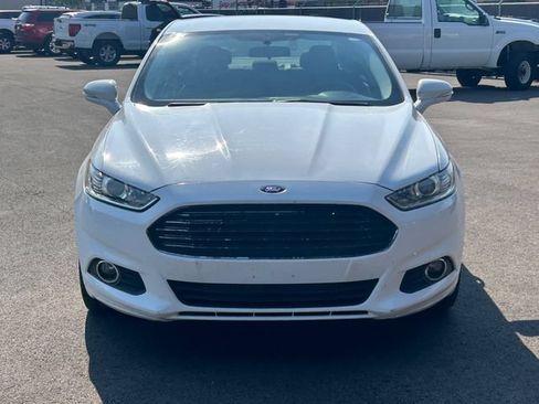 Used 2016 Ford Fusion SE w/ Equipment Group 201A FWD image 9