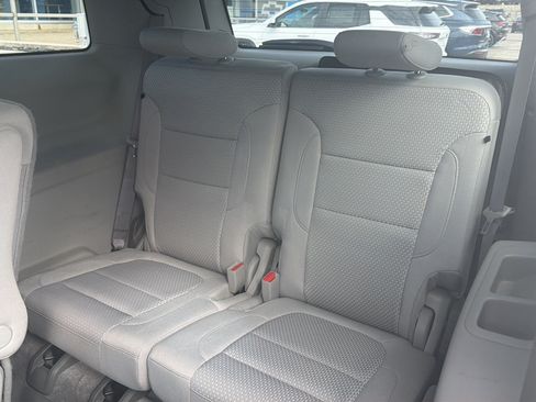 Used 2021 GMC Acadia SLE w/ Driver Convenience Package FWD image 15