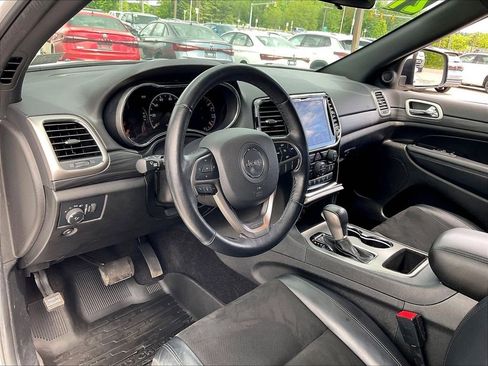 Used 2021 Jeep Grand Cherokee Laredo X AWD/4WD image 8
